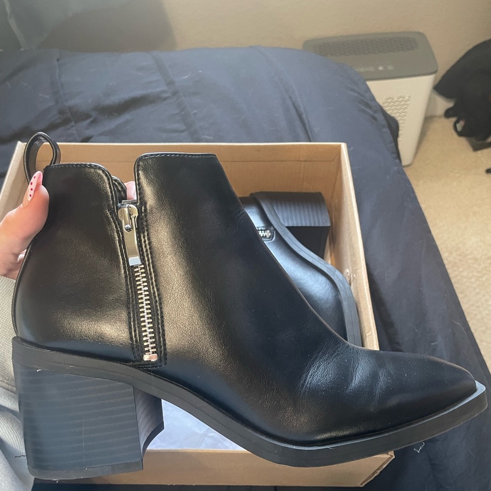 Steve Madden Black Ankle Booties with Side Zipper